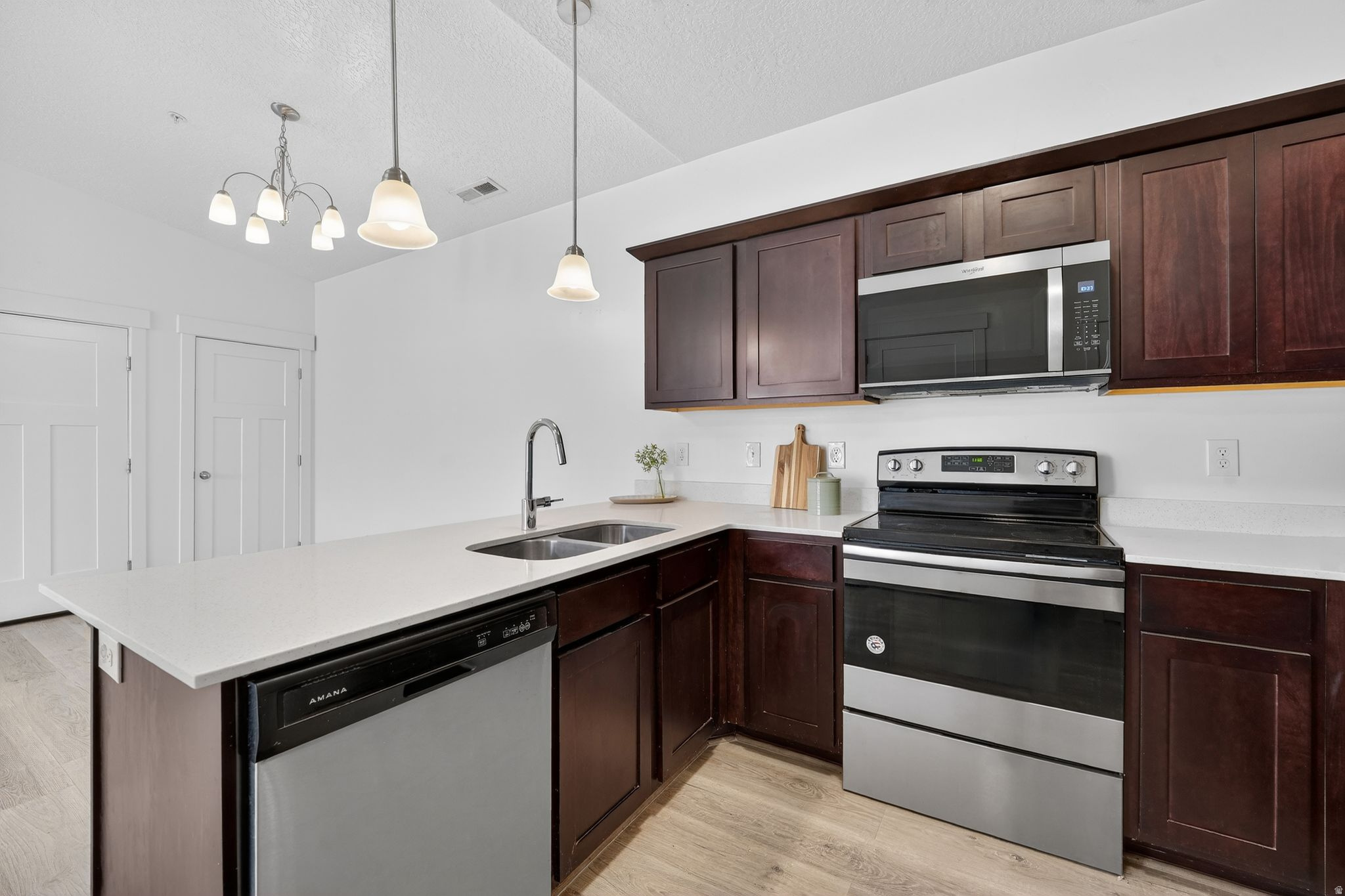 QUAILHILL - Residential