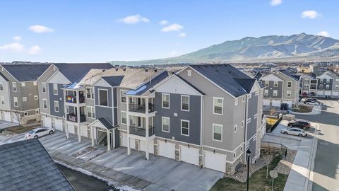 Photo of 1807 W EAGLEWOOD DR #O303, Saratoga Springs, UT 84045 (MLS # 2132731)