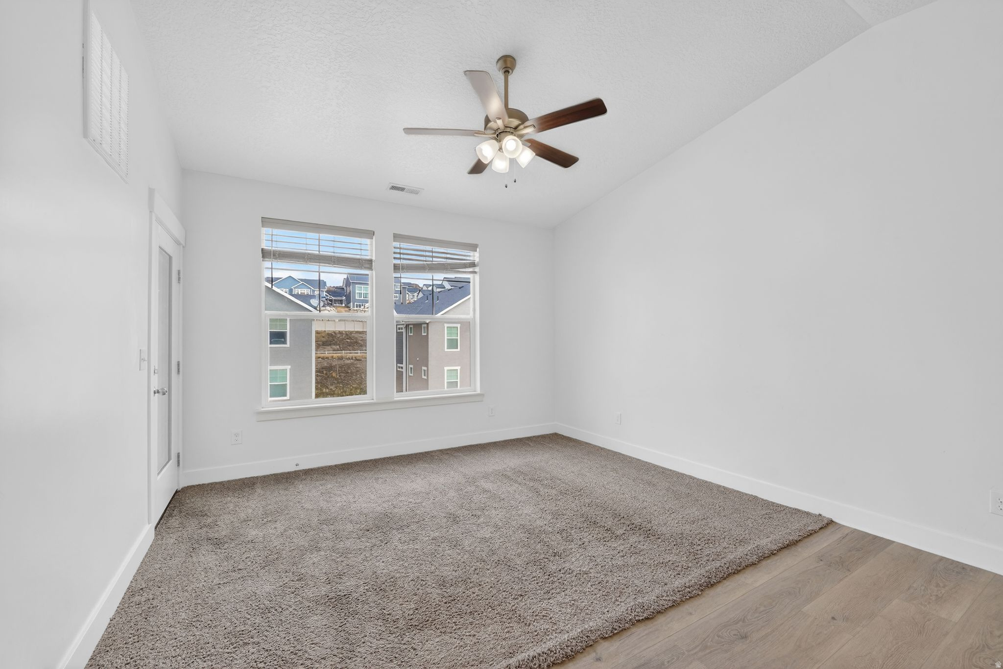 QUAILHILL - Residential