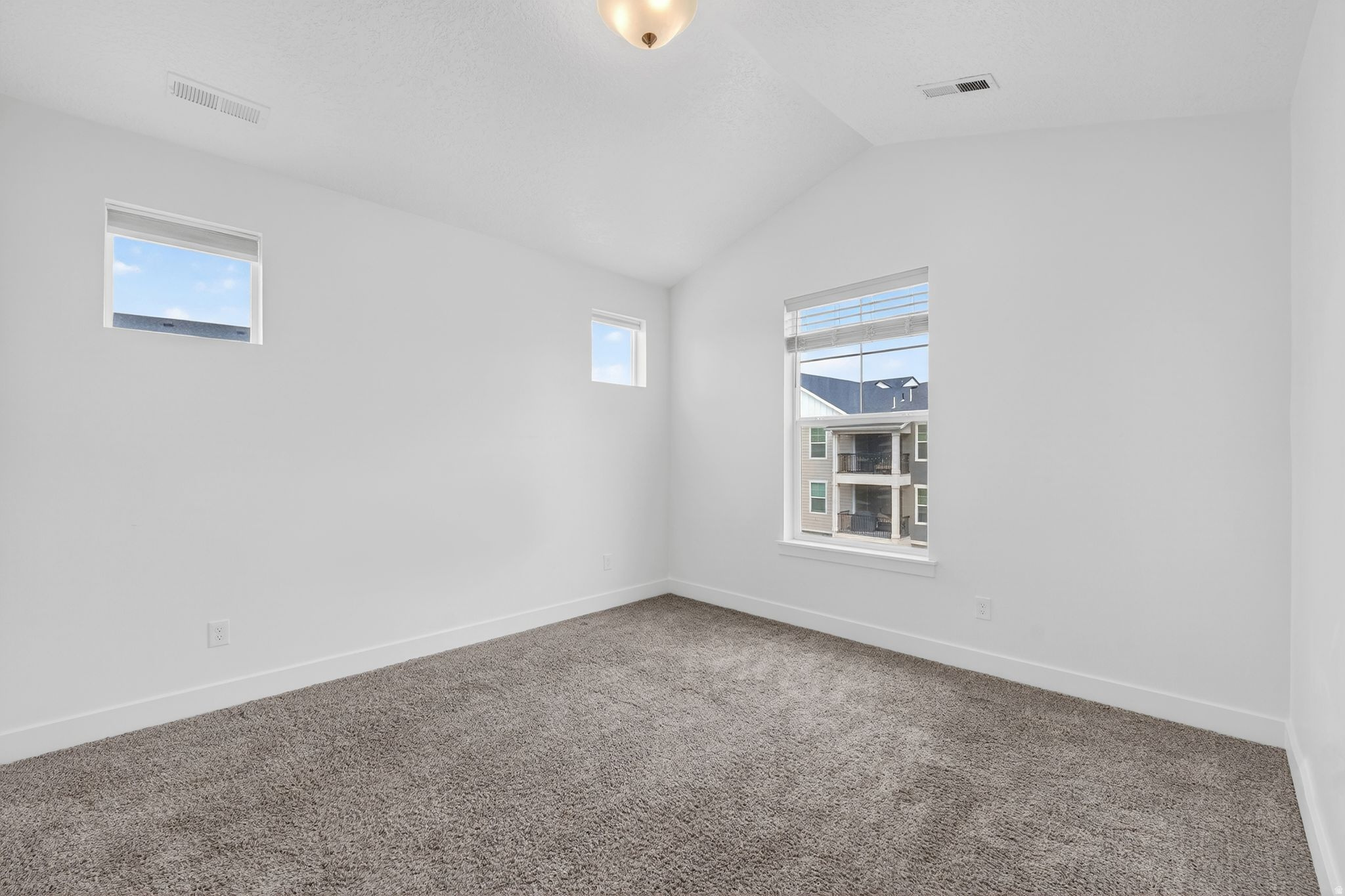 QUAILHILL - Residential