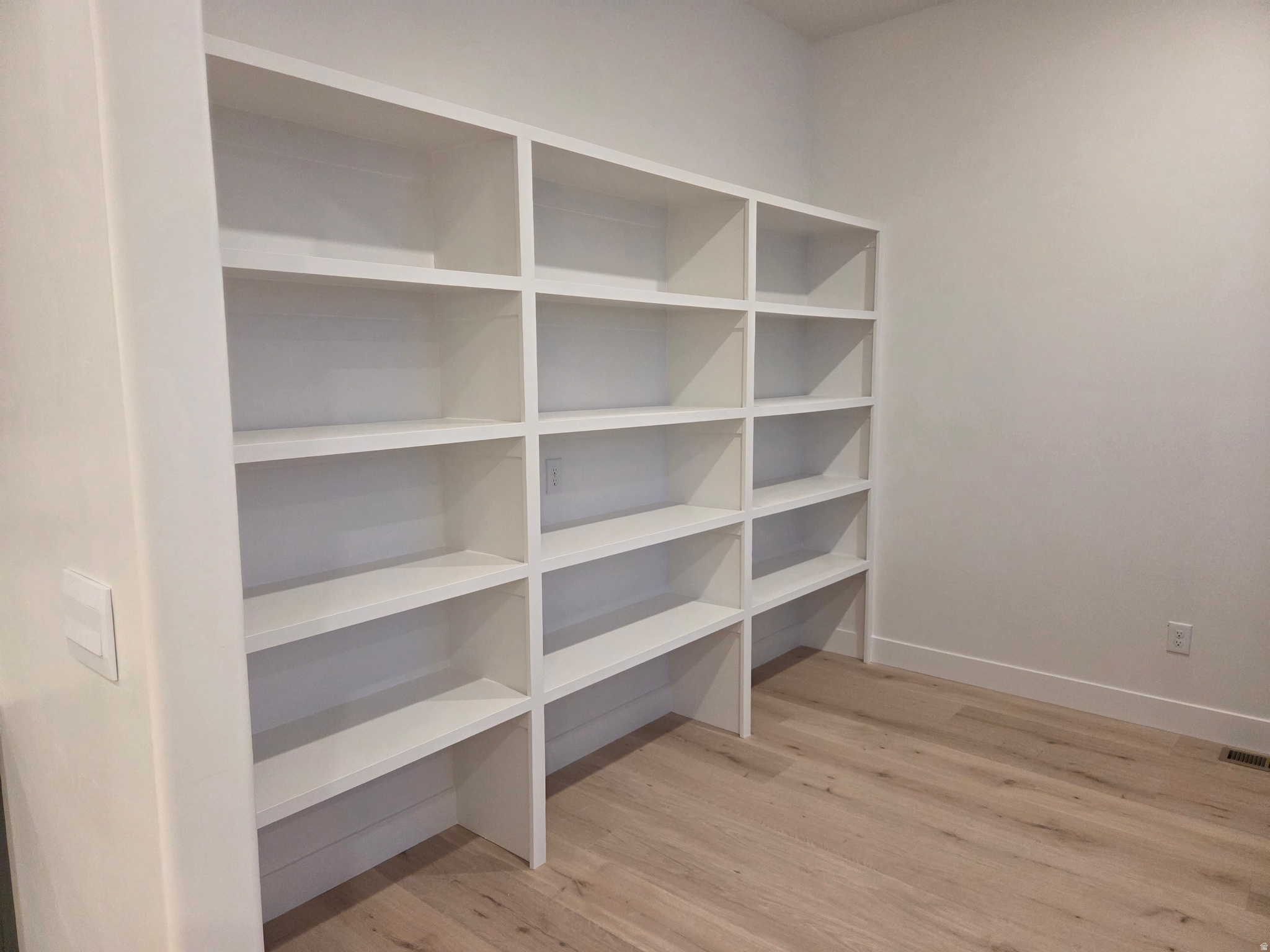 INVERNESS BY D.R. HORTON - Residential