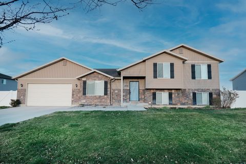 Photo of 2771 S 1150 W, Nibley, UT 84321 (MLS # 2147244)