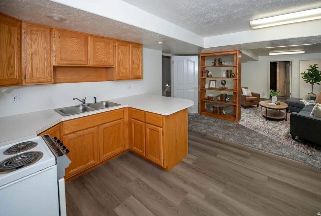 MEMORY HILL ESTATES - Residential