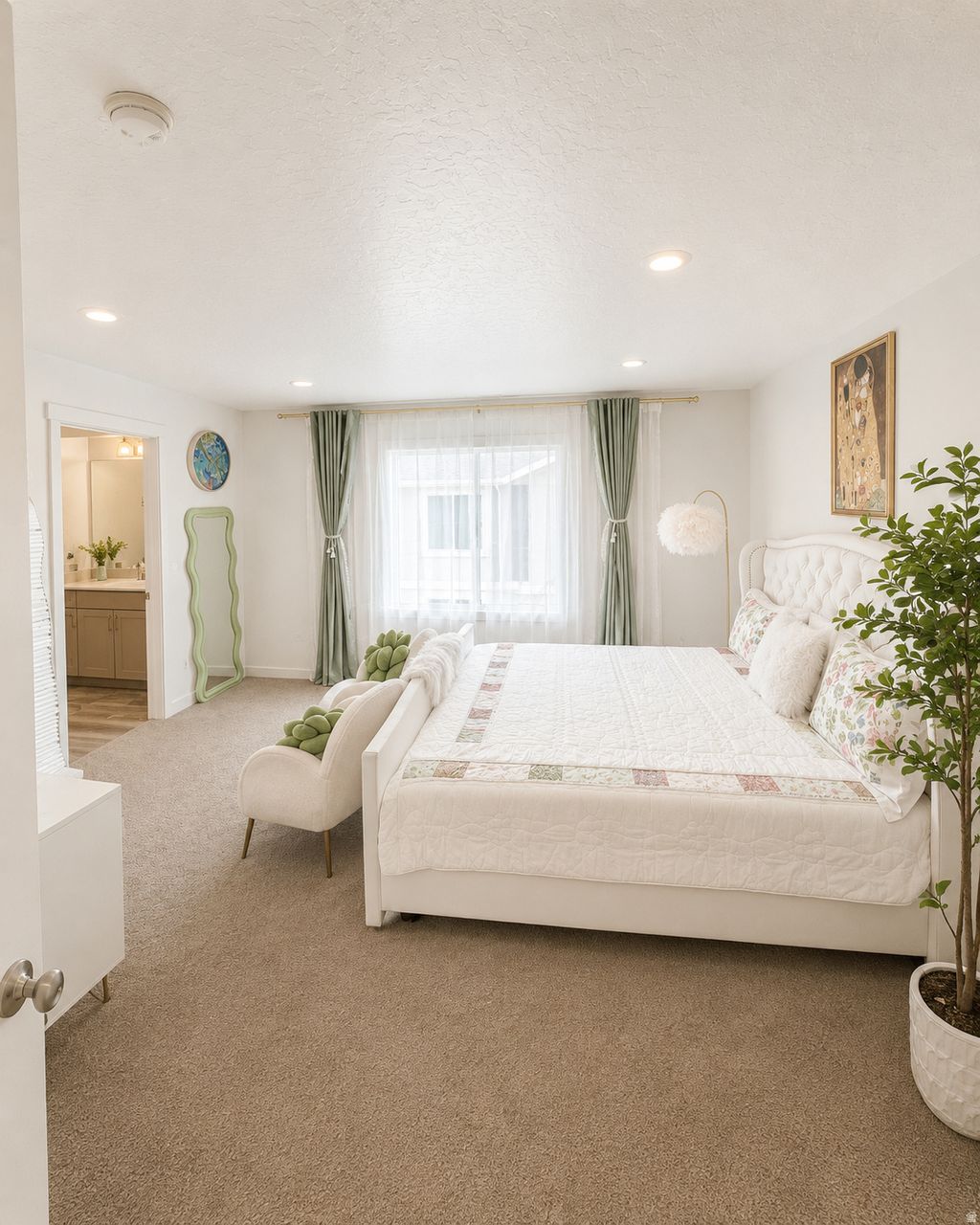 Photo of 521 N TRIDENT DR #130, Saratoga Springs, UT 84043 (MLS # 2159158)