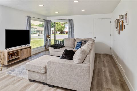 Tiny photo for 607 N HOLIDAY Dr, Brigham City, UT 84302 (MLS # 2121523)