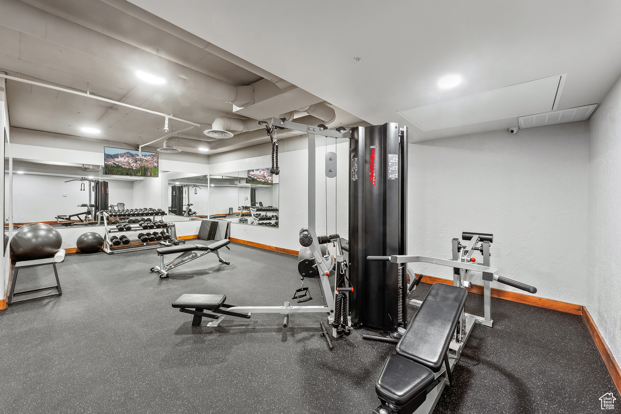 SILVERADO LODGE CONDOMINIUM - Residential