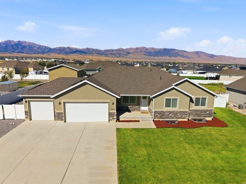 Homes For Sale - 664 S Saddle Rd<br/> Tooele County, Grantsville, UT 84029