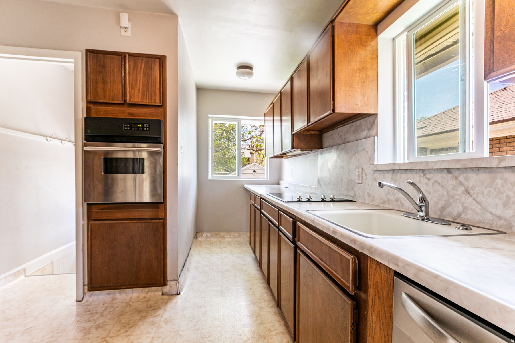 ARLINGTON HEIGHTS - Residential