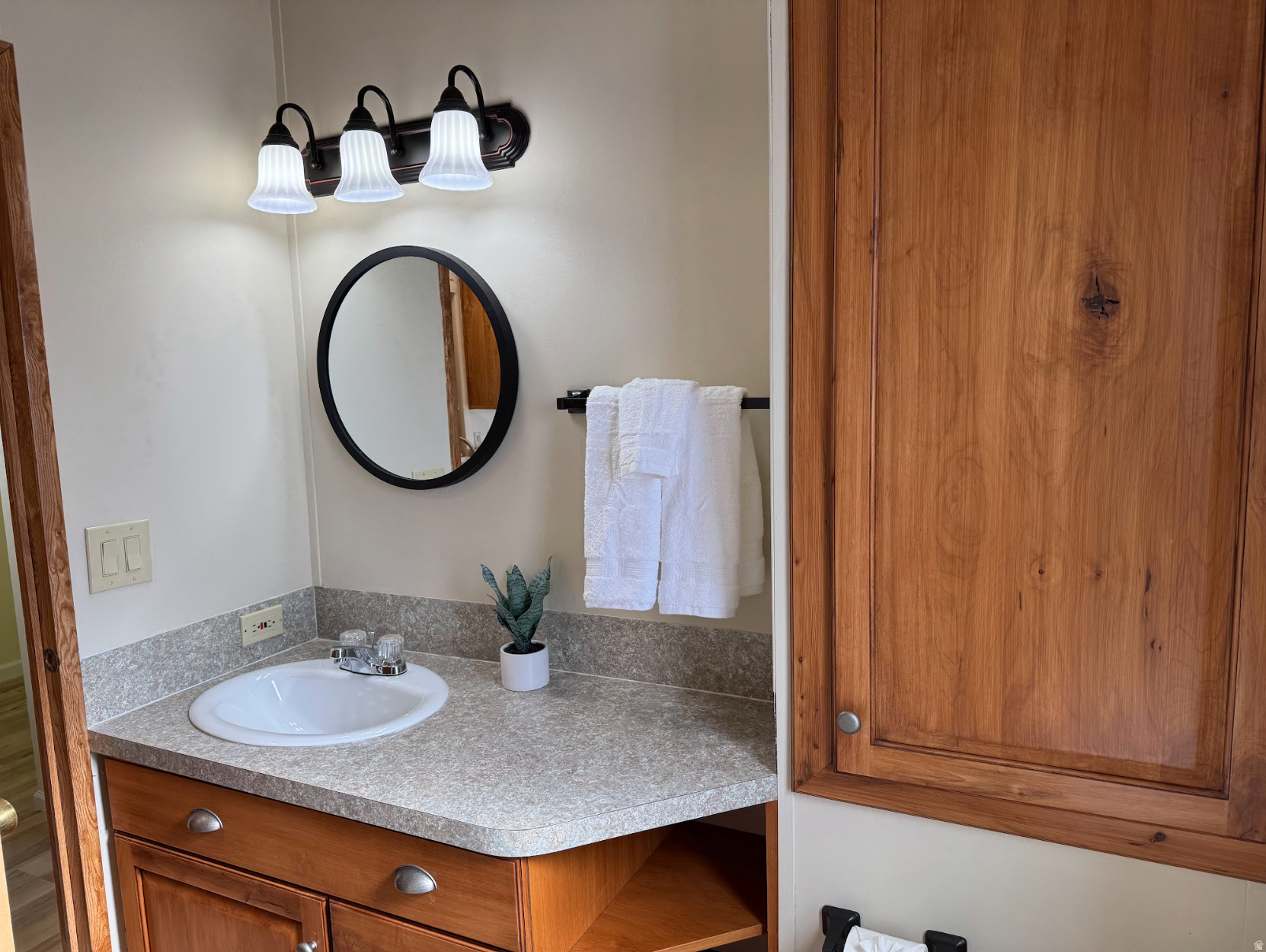 CANYON BREEZE RV RESORT - Residential