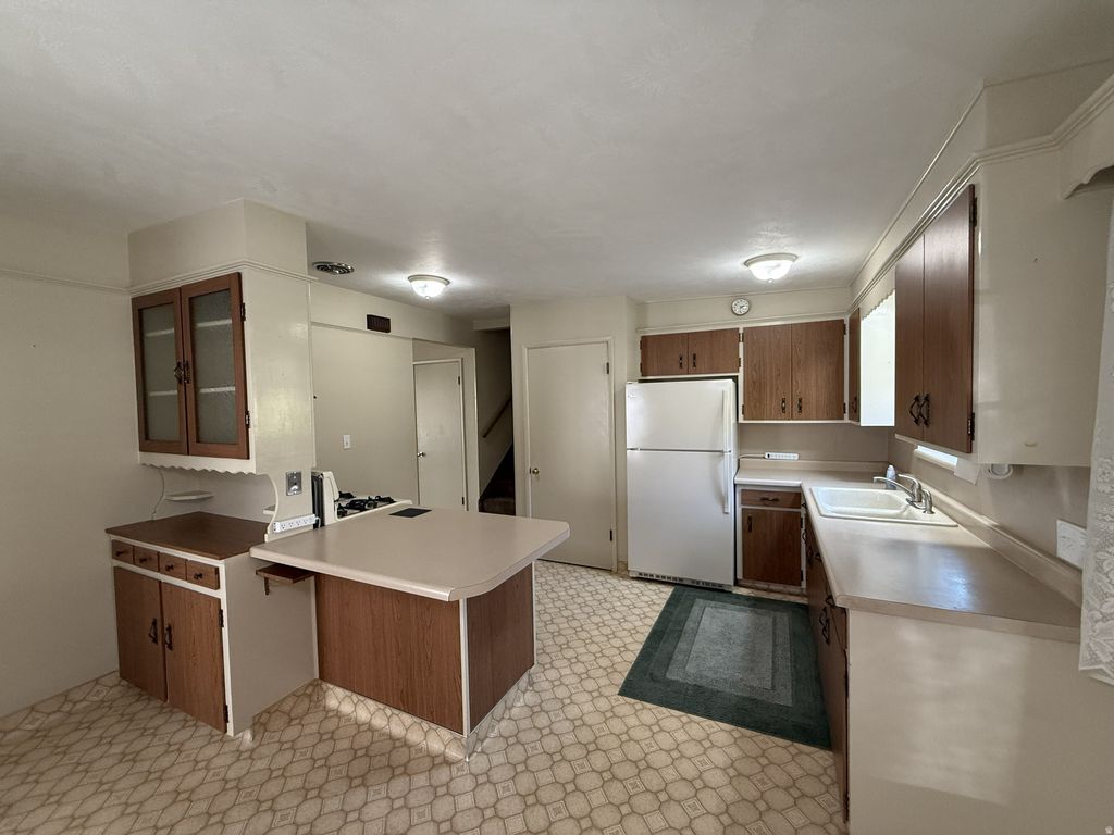 Photo of 4199 S 3100 E, Holladay, UT 84124 (MLS # 2120731)