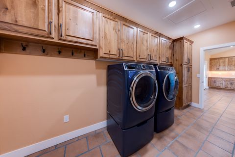 Tiny photo for 429 E PIONEER BND, Monticello, UT 84535 (MLS # 2125953)