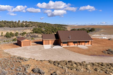 Tiny photo for 429 E PIONEER BND, Monticello, UT 84535 (MLS # 2125953)