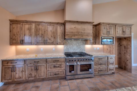 Tiny photo for 429 E PIONEER BND, Monticello, UT 84535 (MLS # 2125953)