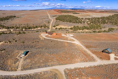 Tiny photo for 429 E PIONEER BND, Monticello, UT 84535 (MLS # 2125953)