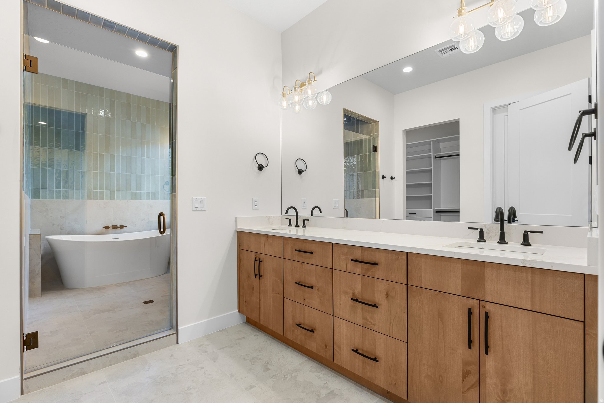 FALCON RIDGE - Residential