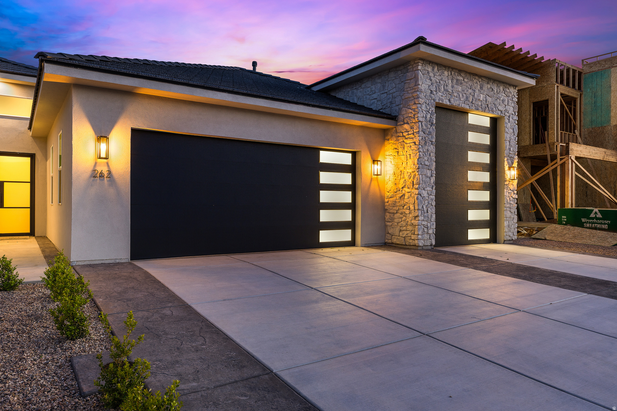 FALCON RIDGE - Residential