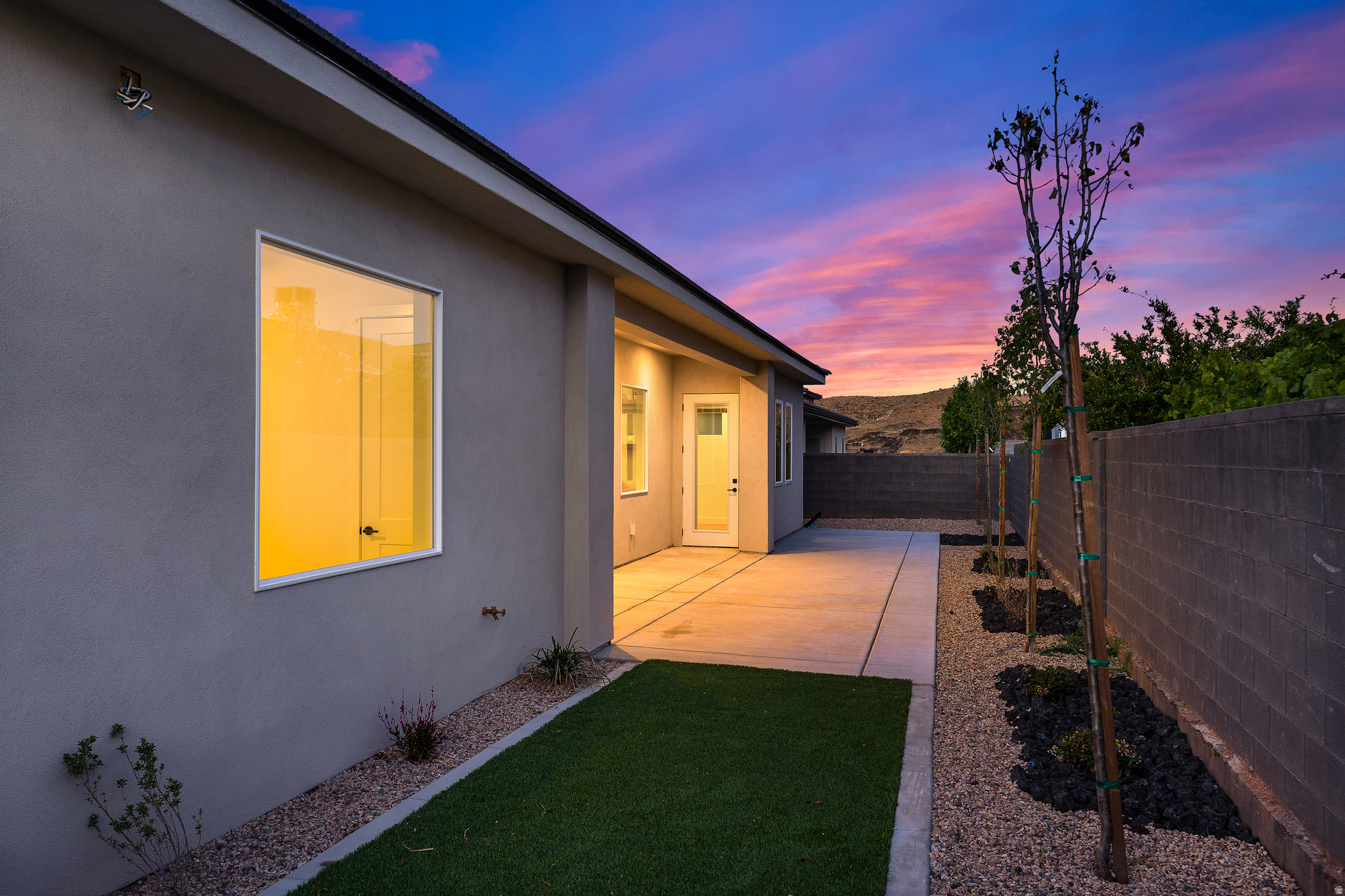 FALCON RIDGE - Residential