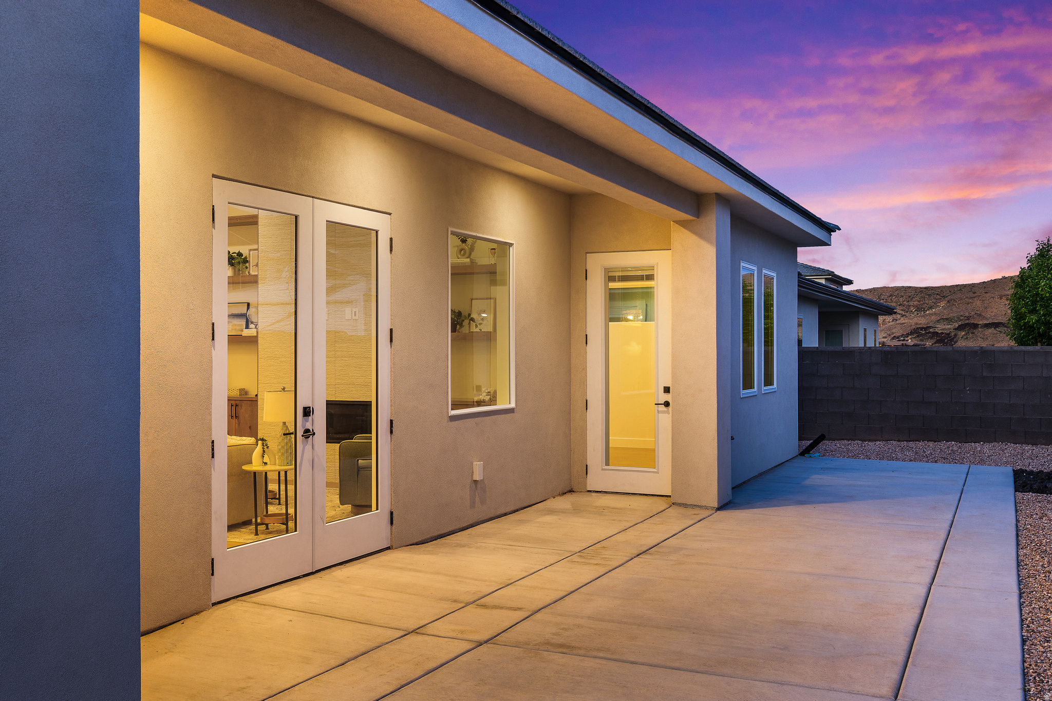 FALCON RIDGE - Residential