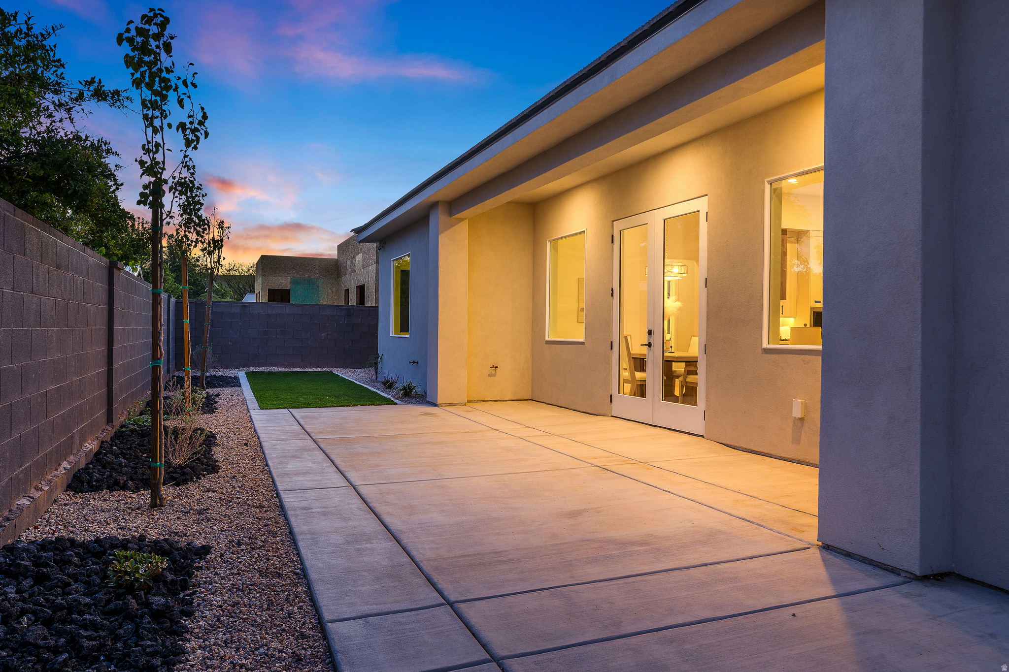 FALCON RIDGE - Residential