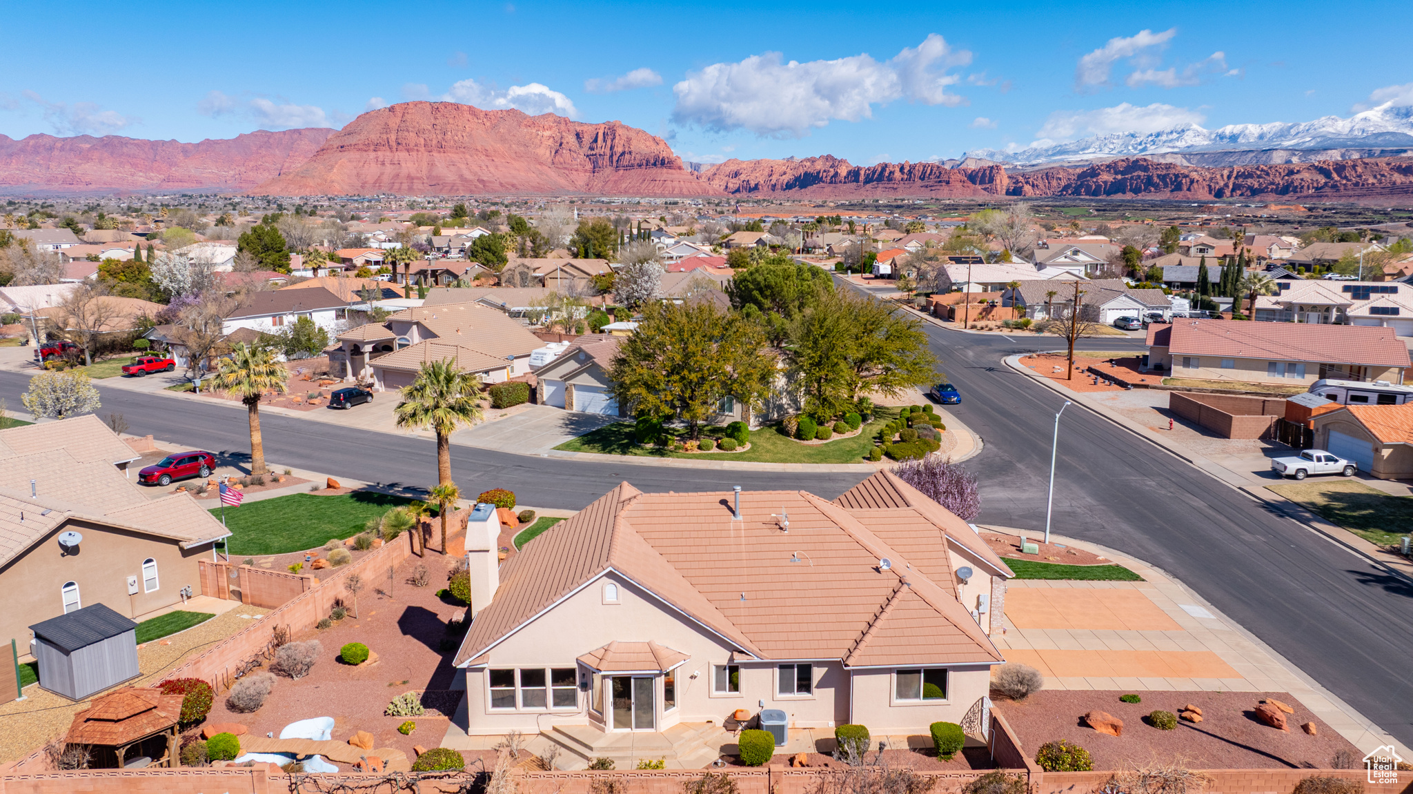 3611 Rimview Dr, Santa Clara, Utah image 2