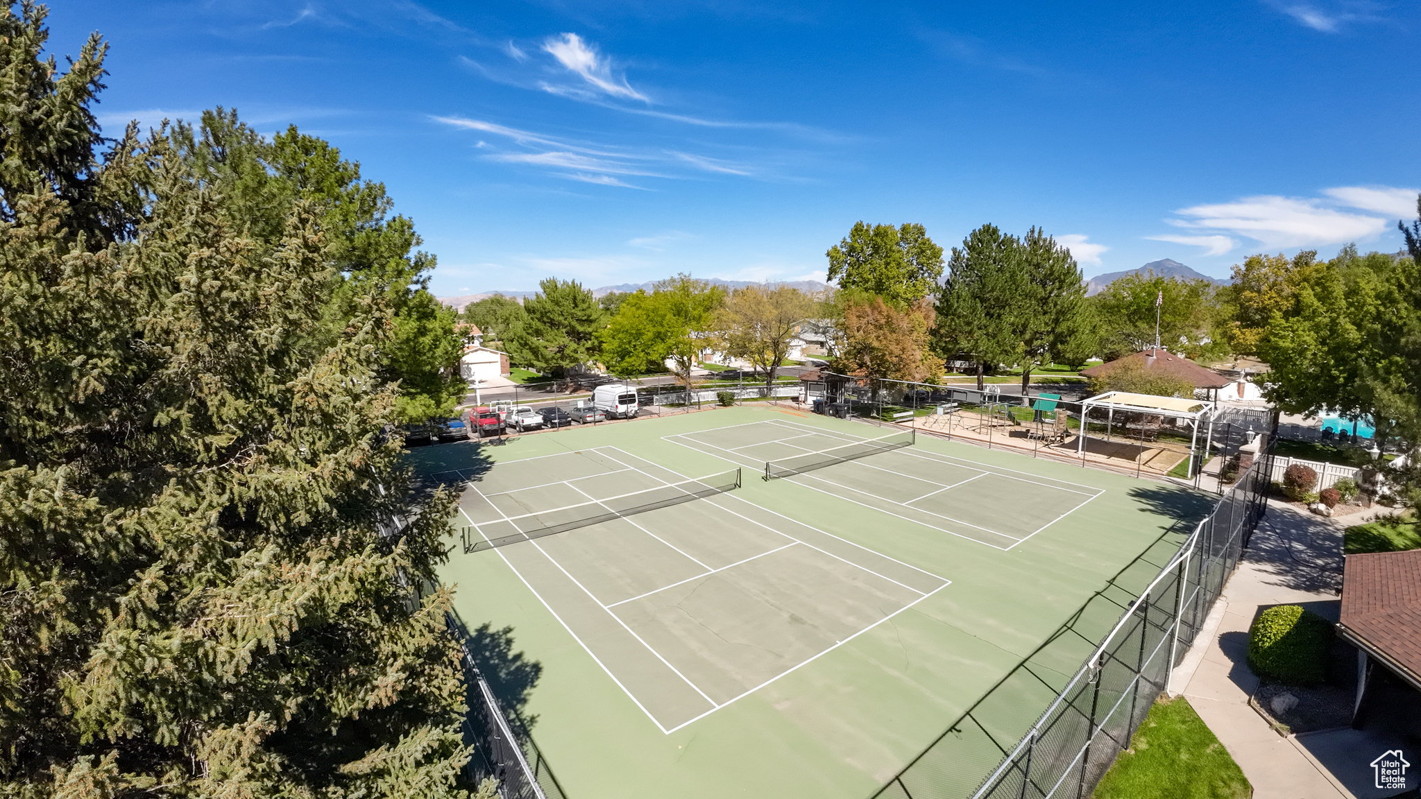 BARRINGTON PARK - Residential