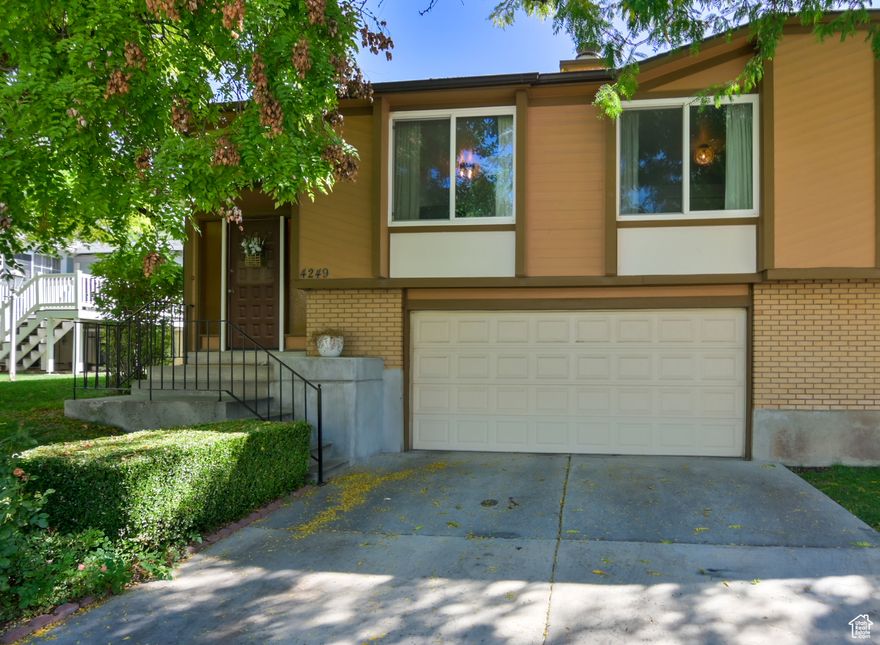 Welcome home to a beautifully updated townhome designed for both comfort and convenience. Perfectly located just 15 minutes from downtown and 20 minutes from the airport, this 3-bedroom, 1.5-bath home is move-in ready with thoughtful updates throughout. You'll love the brand-new kitchen appliances, including a gas range, and the warm farmhouse feel created by new flooring, fresh paint, and modern lighting. The spacious garage with a bonus bedroom offers extra flexibility for guests, hobbies, or working from home. Outside your back door, enjoy the peaceful duck pond, and take advantage of the HOA amenities: pool, hot tub, and pickleball/tennis courts-all designed with you in mind. This home has everything you've been waiting for-schedule a showing today and be sure to check out the virtual tour.