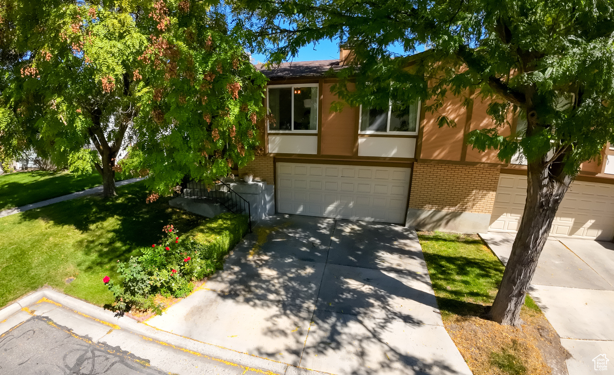 BARRINGTON PARK - Residential