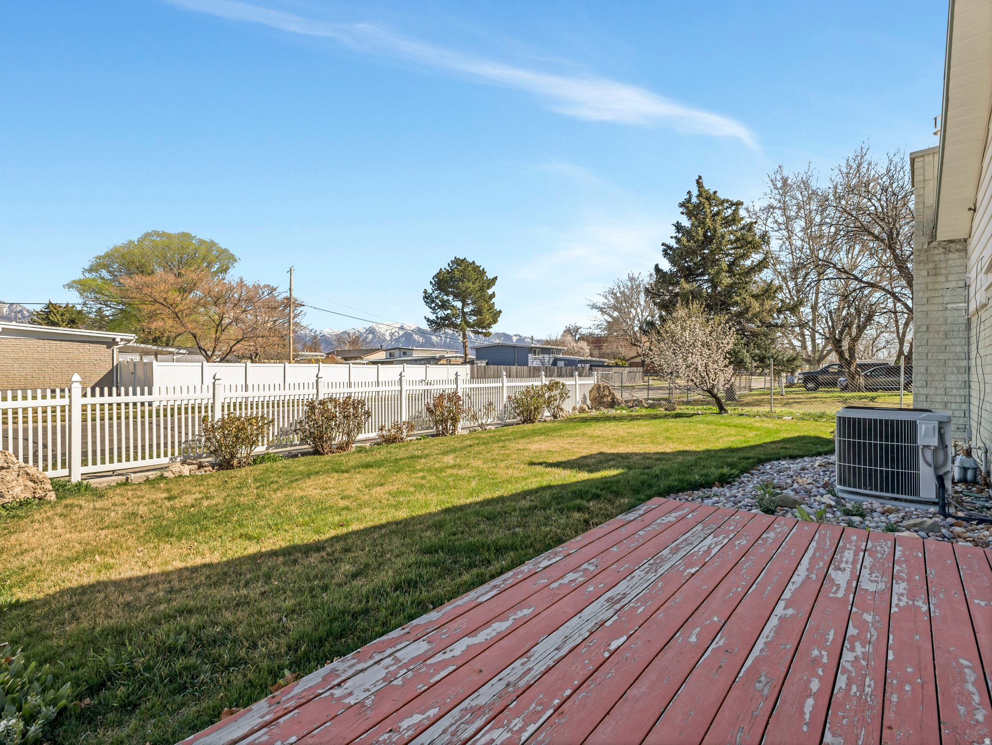 BEST VIEW LOT 23 - Residential