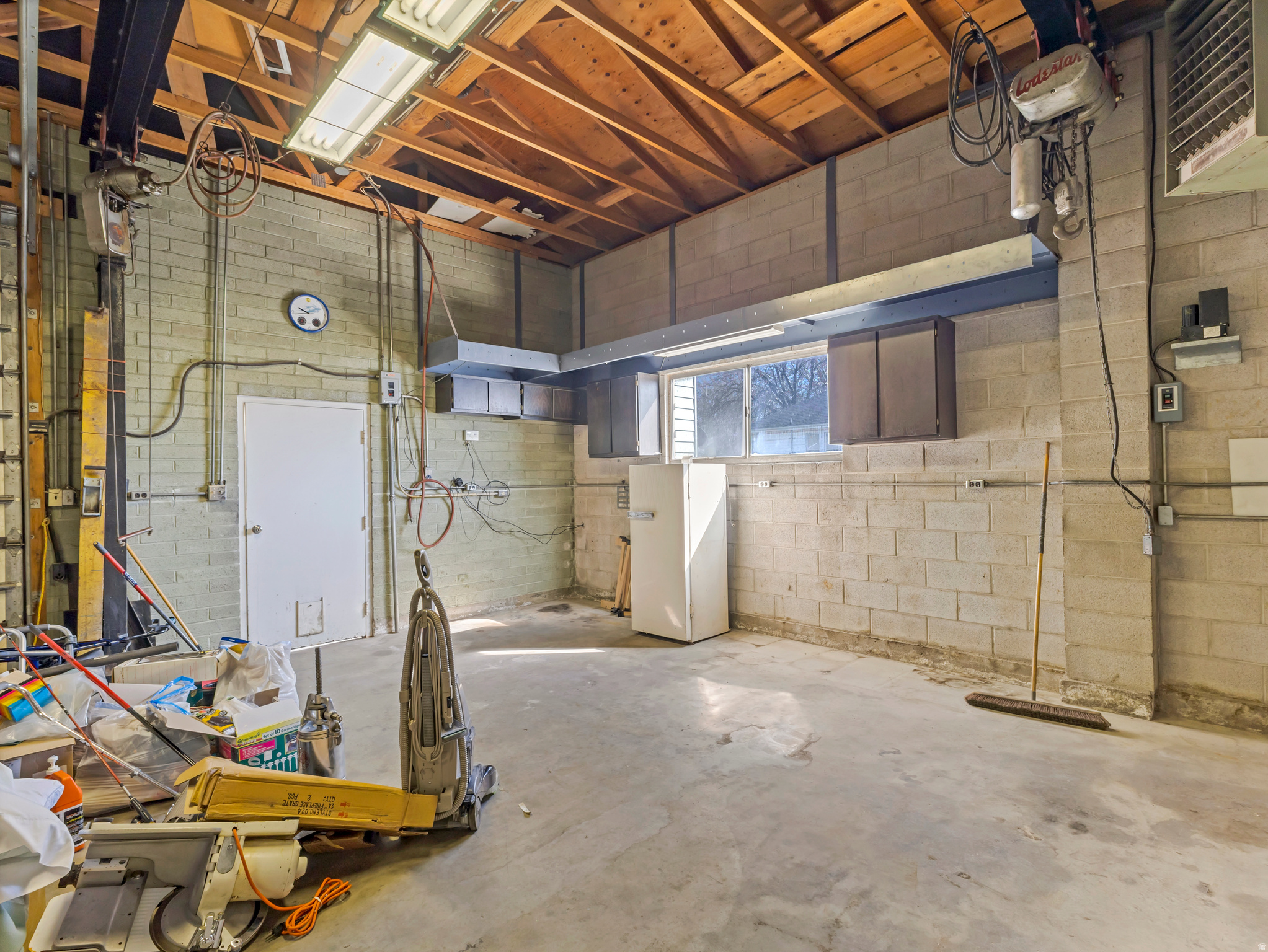 BEST VIEW LOT 23 - Residential