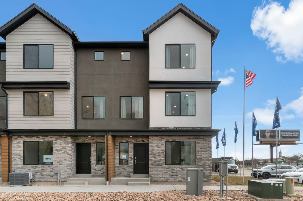 Photo of 1421 S 470 ST E #120, Ogden, UT 84404 (MLS # 2178412)