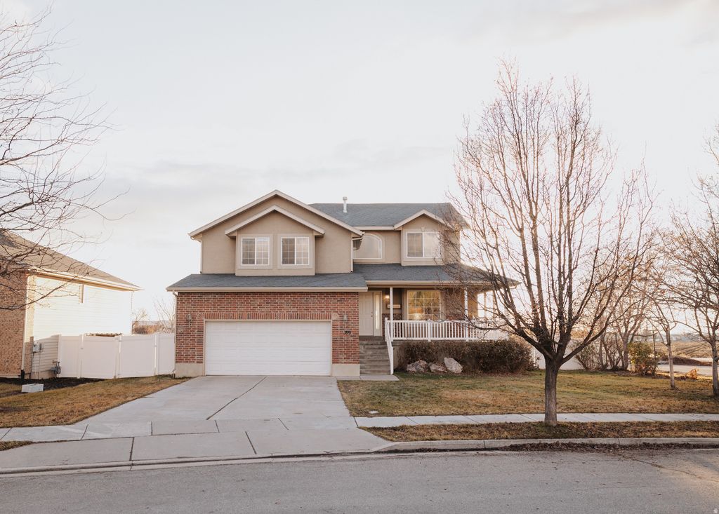 Photo of 89 S 525 W, Clearfield, UT 84015 (MLS # 2137260)