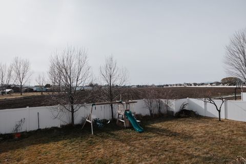 Tiny photo for 89 S 525 W, Clearfield, UT 84015 (MLS # 2137260)