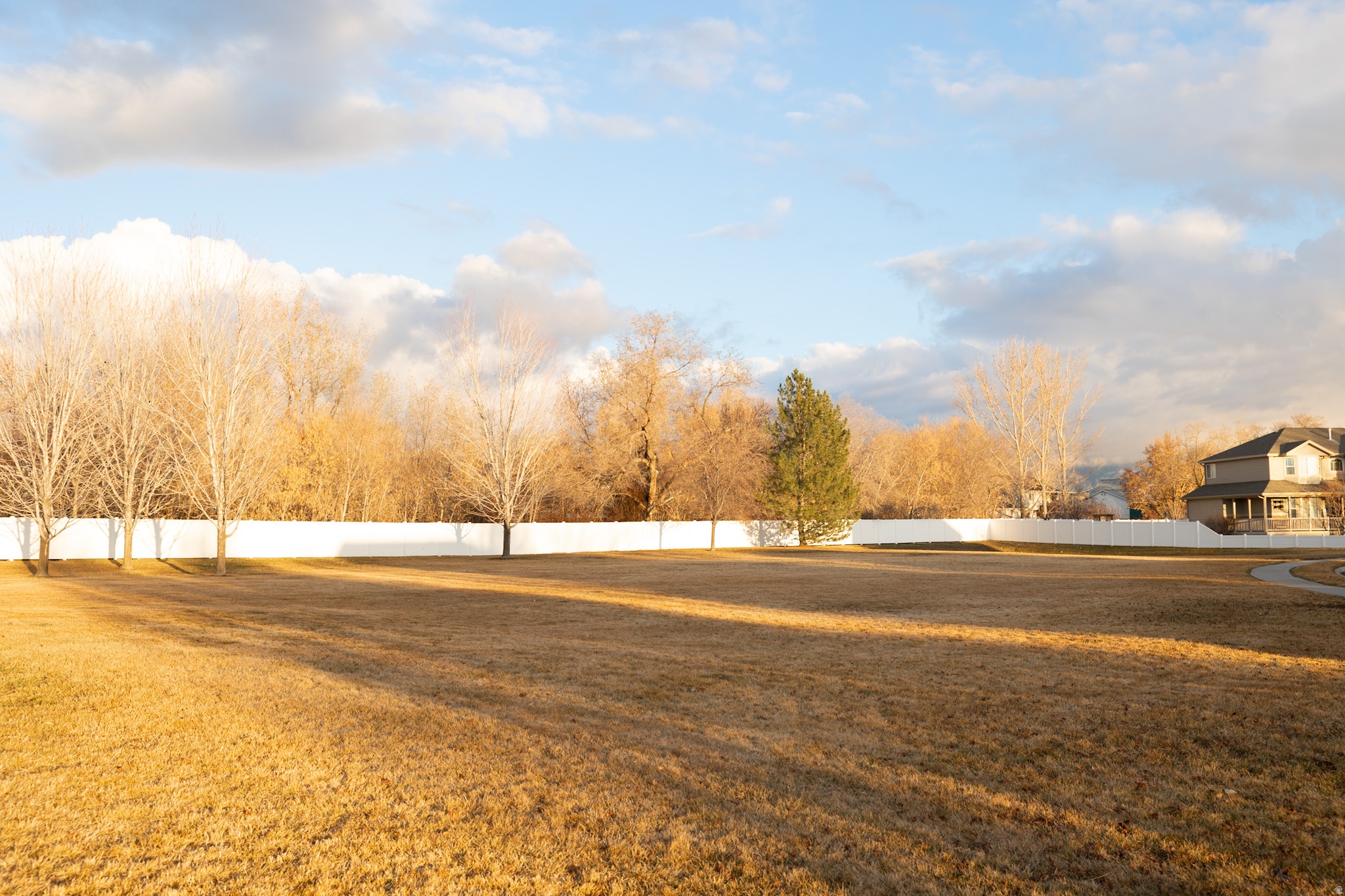 AUTUMN RIDGE - Residential