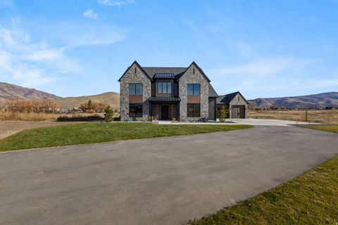 Tiny photo for 260 S 7900 ST E #3, Huntsville, UT 84317 (MLS # 2122128)