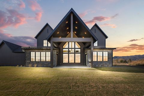 Tiny photo for 260 S 7900 ST E #3, Huntsville, UT 84317 (MLS # 2122128)