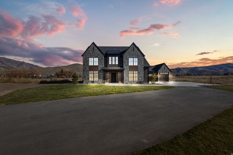 Tiny photo for 260 S 7900 ST E #3, Huntsville, UT 84317 (MLS # 2122128)