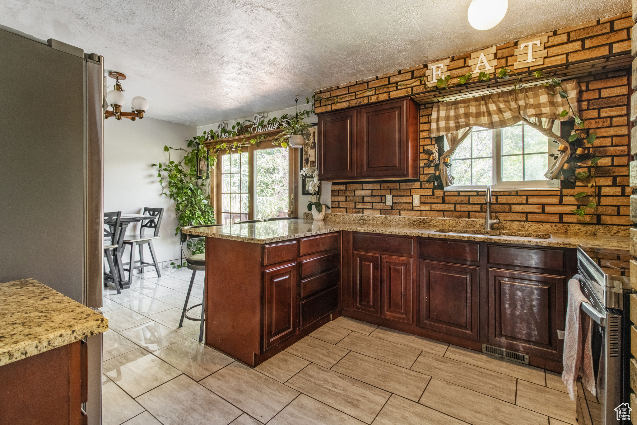 628 N Sir Philip Dr, Salt Lake City, Utah image 7
