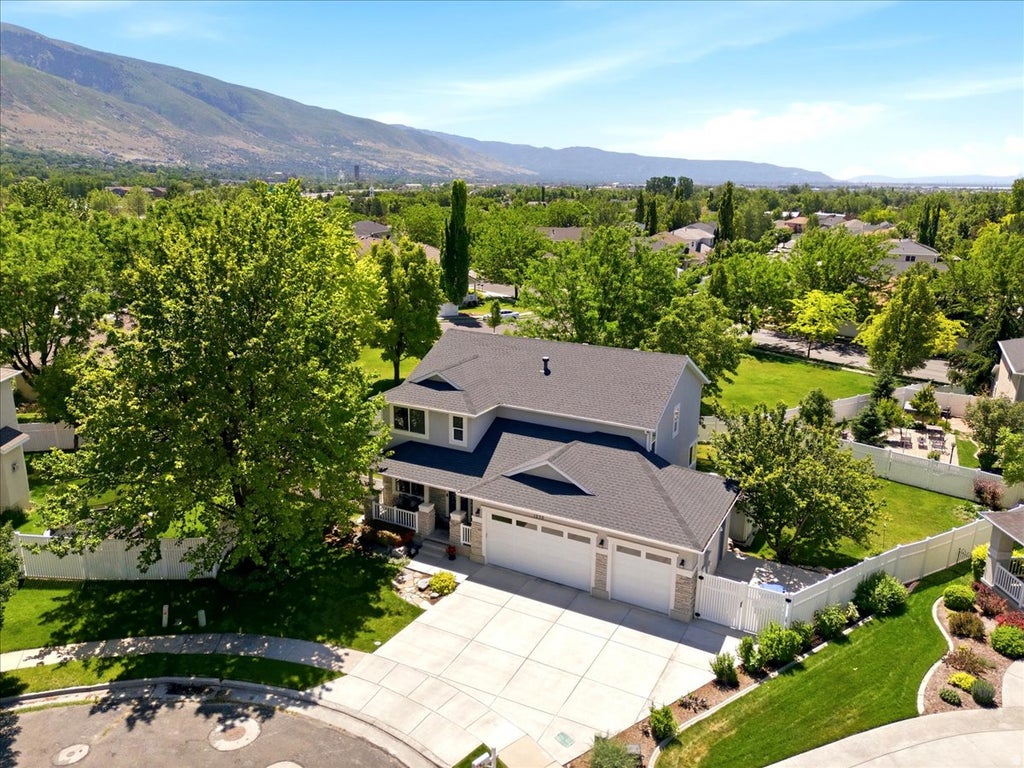 Photo of 1253 W CARSTON CT, Farmington, UT 84025 (MLS # 2164765)