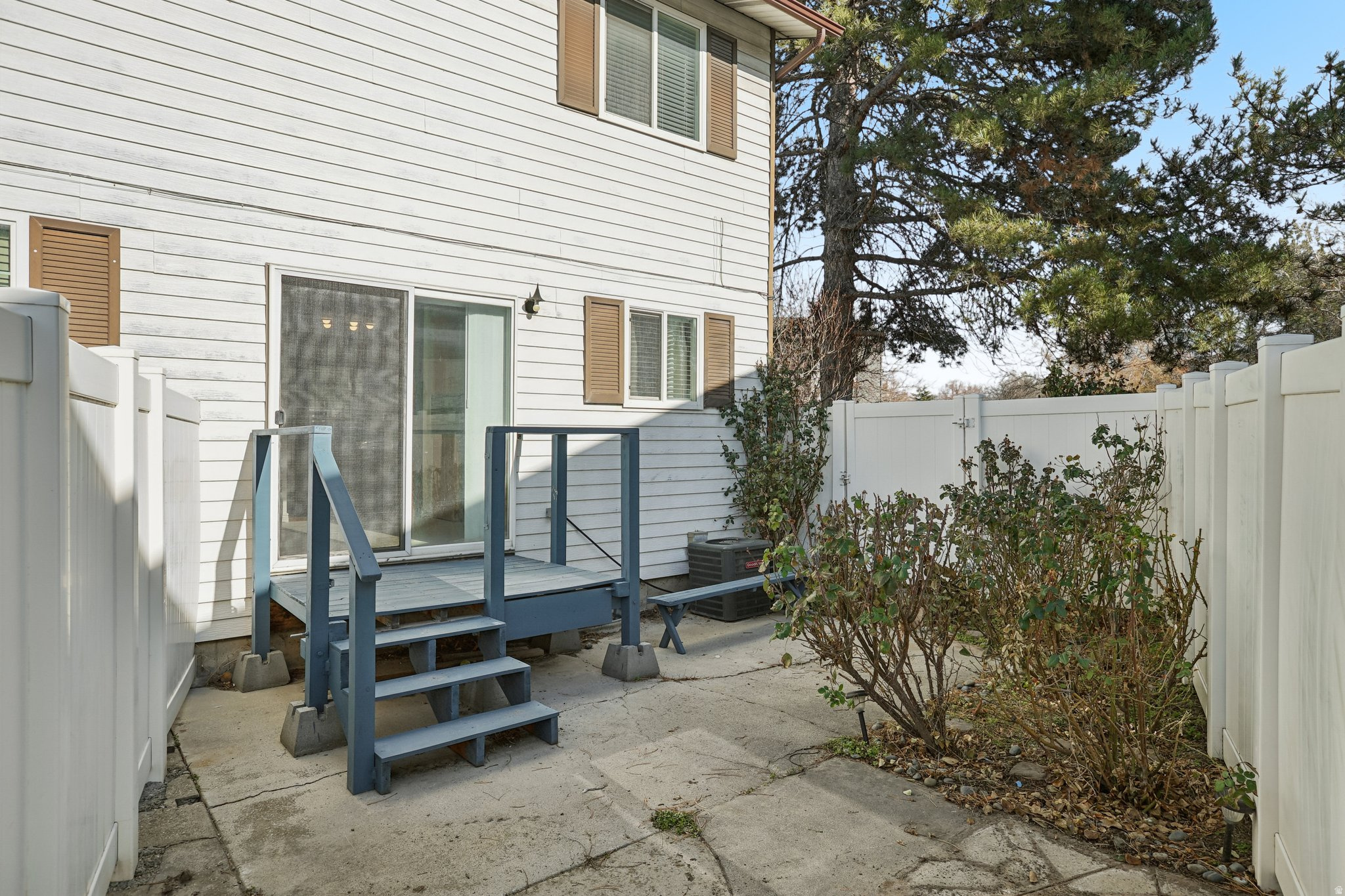 GLENDON STREET - Residential