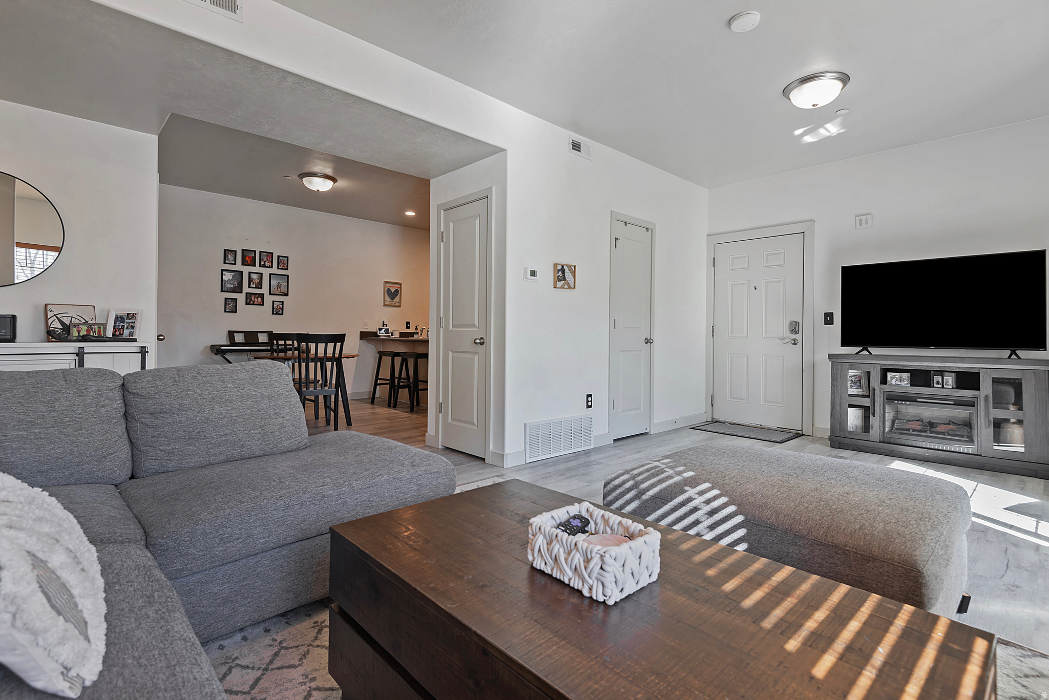 BELMONT DOWNTOWN - Residential