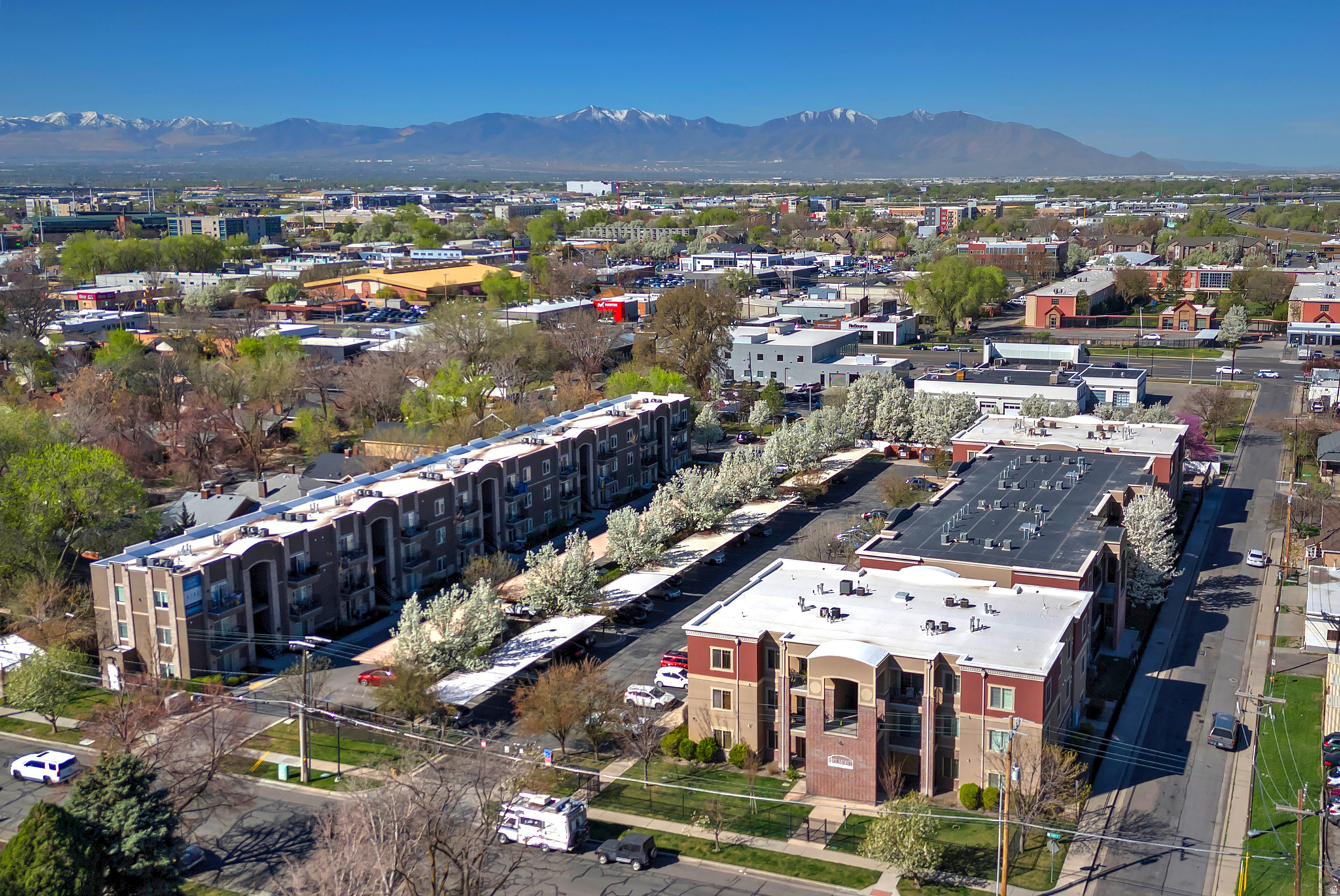 BELMONT DOWNTOWN - Residential