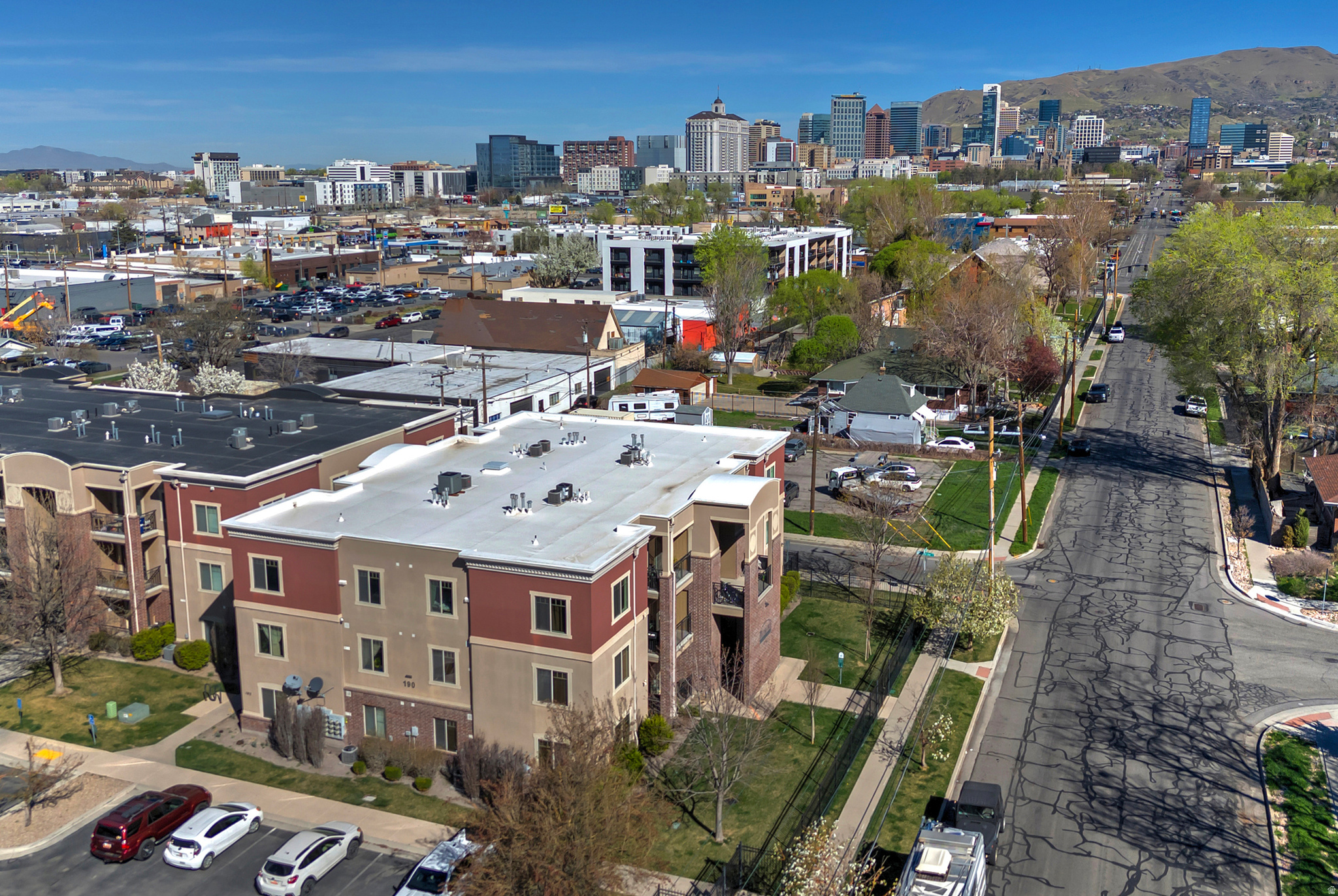 BELMONT DOWNTOWN - Residential