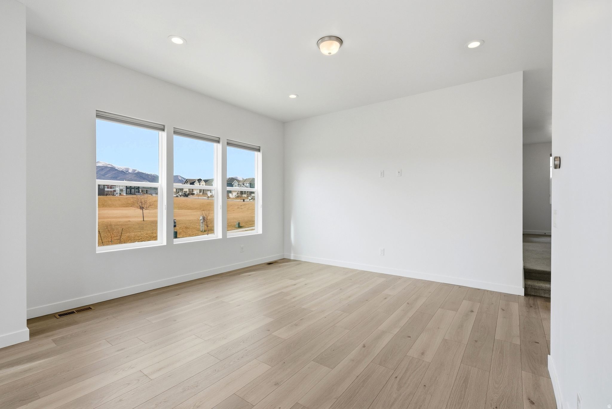 OQUIRRH WEST - Residential