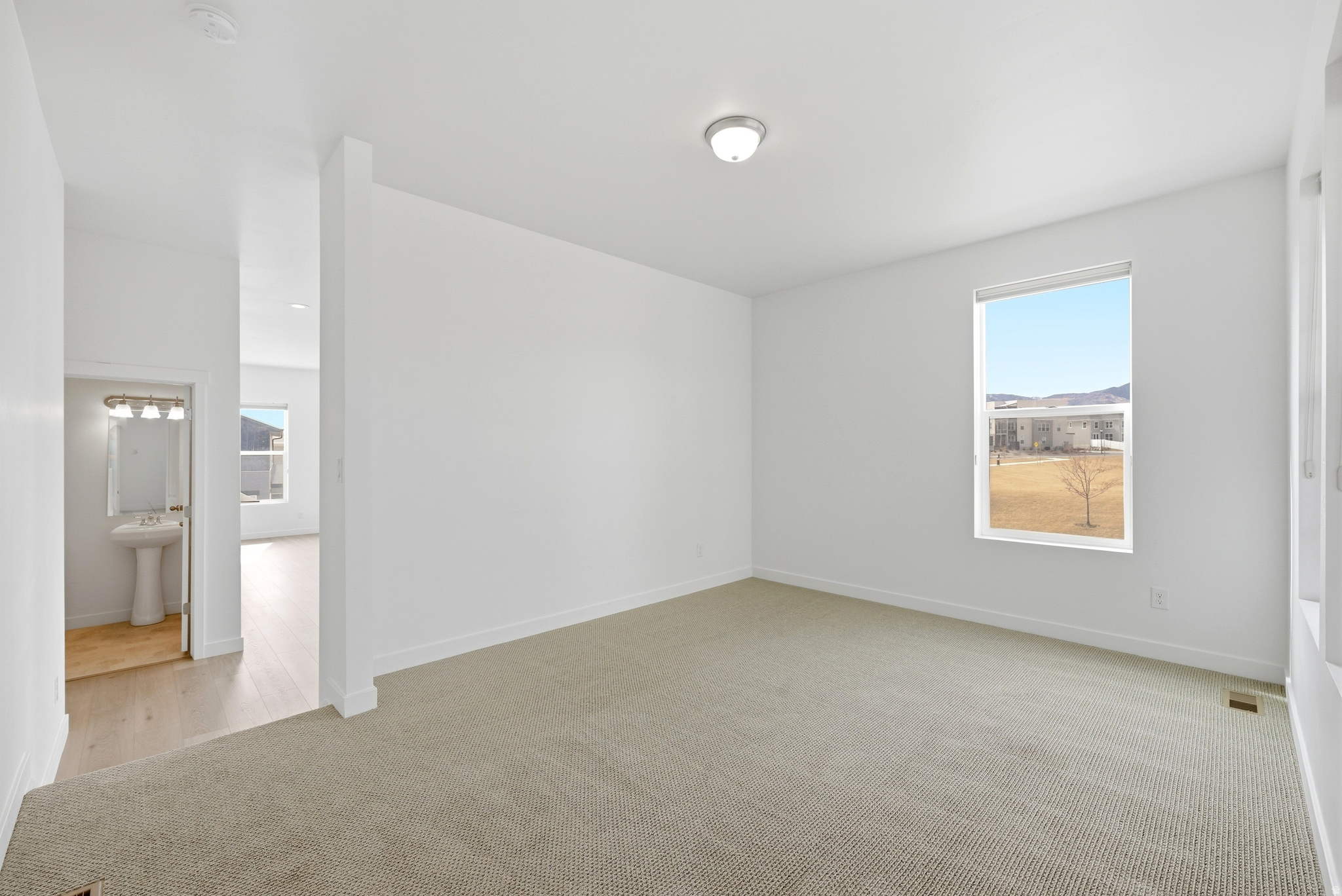 OQUIRRH WEST - Residential