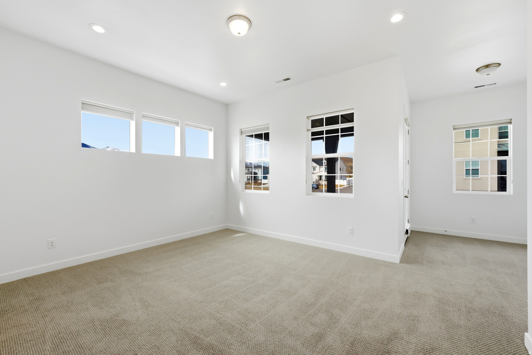 OQUIRRH WEST - Residential