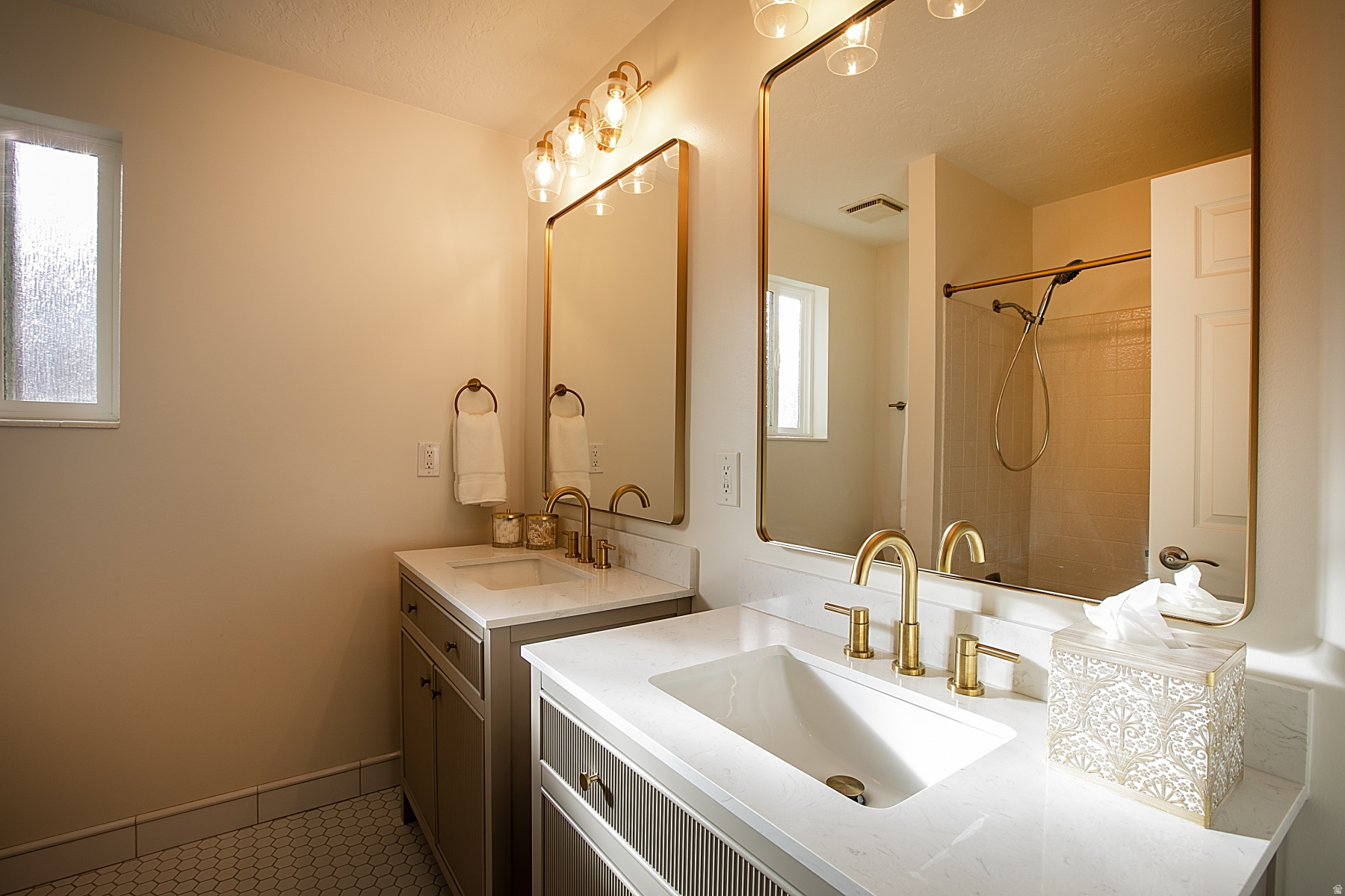 ELLISON PLACE - Residential