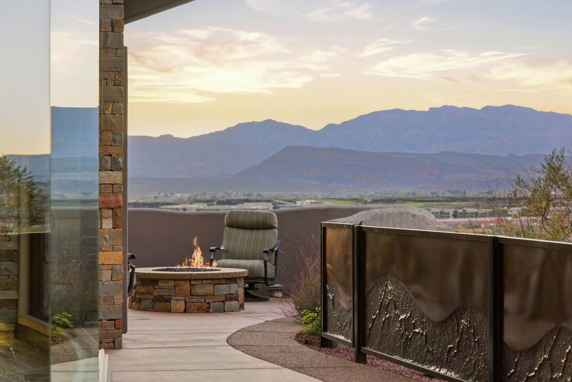 CLIFFS OF SNOW CANYON - Residential