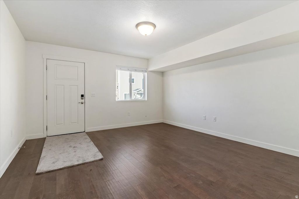 Photo of 639 N 160 E, Vineyard, UT 84059 (MLS # 2128329)