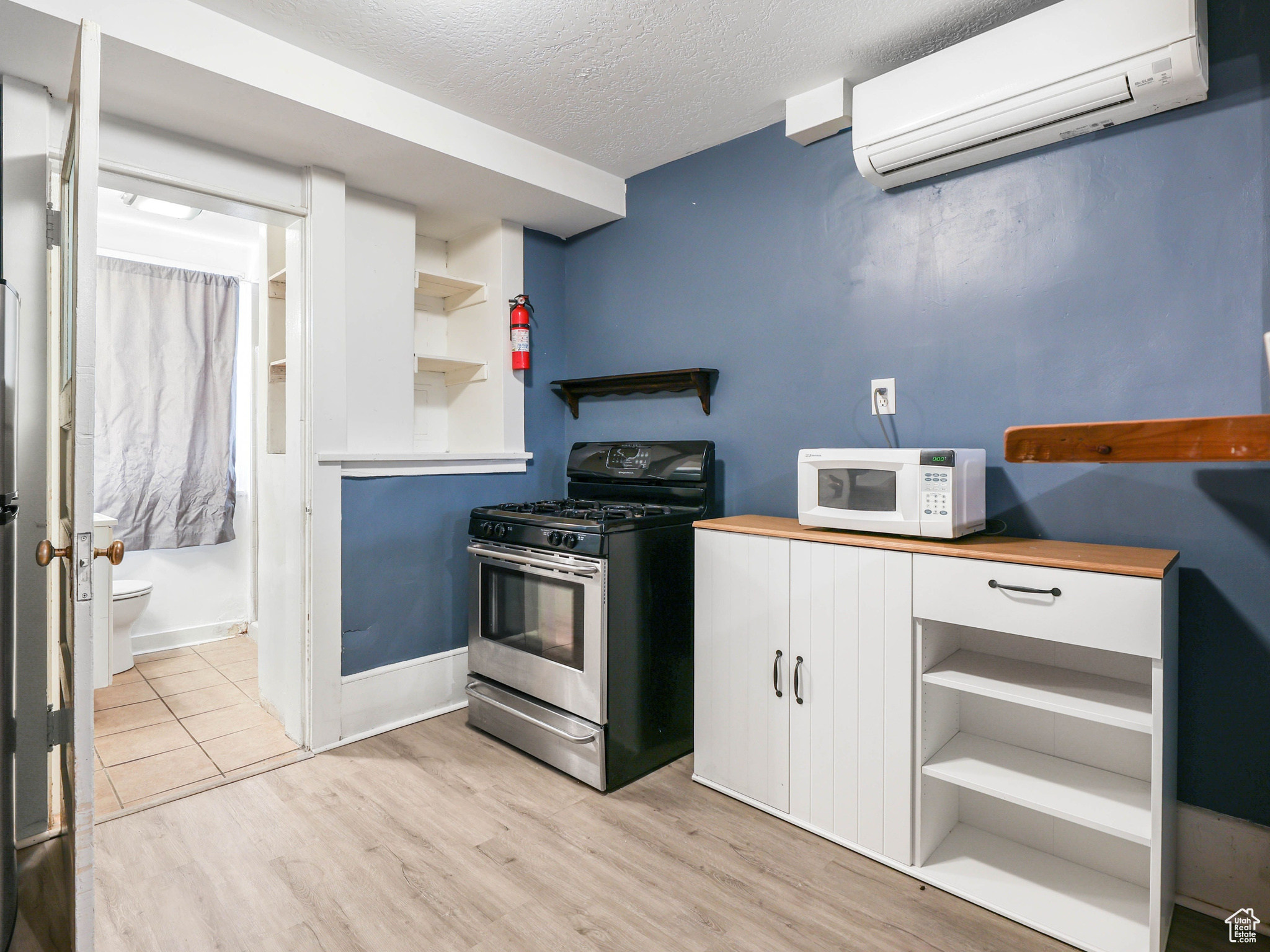 CAITHNESS CONDOMINIUM - Residential