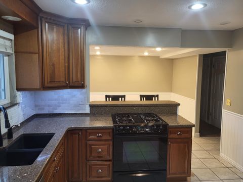 Tiny photo for 2598 W WOODHILL CIR, Taylorsville, UT 84129 (MLS # 2130133)